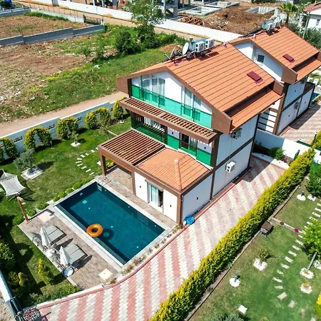 4 Beds, Luxury In Hisaroenue Oeluedeniz Mia * Fethiye