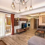 4 Beds, Luxury In Hisaroenue Oeluedeniz Mia Fethiye
