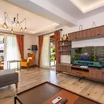 4 Beds, Luxury In Hisaroenue Oeluedeniz Mia Villa *