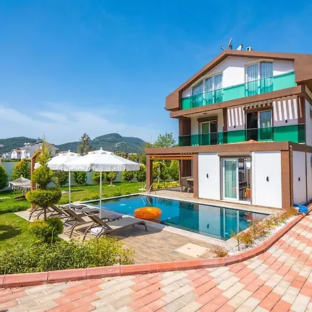 Villa 4 Beds, Luxury In Hisaroenue Oeluedeniz Mia Fethiye