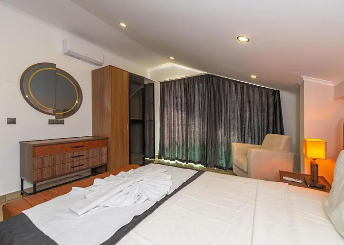 Вилла 4 Beds, Luxury In Hisaroenue Oeluedeniz Mia